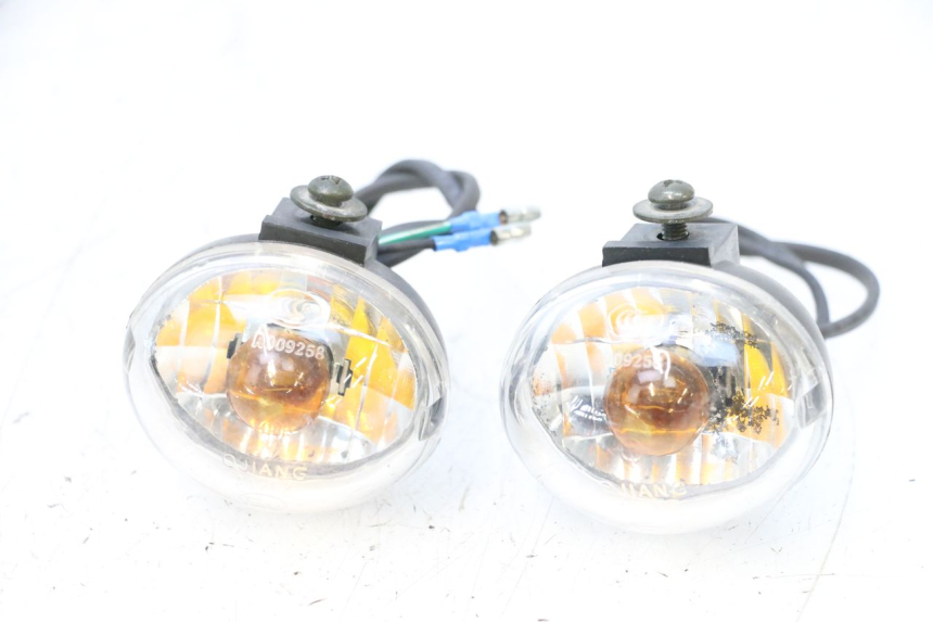photo de VORDERER BLINKER KEEWAY MATRIX RX9 125 (2006 - 2007) - Hauptansicht