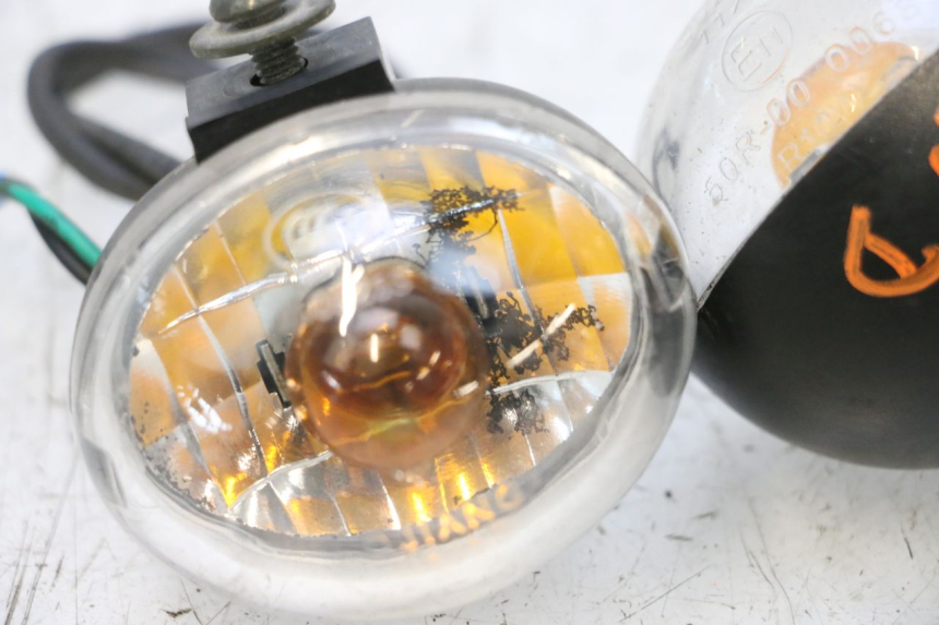 photo de VORDERER BLINKER KEEWAY MATRIX RX9 125 (2006 - 2007) - Zoom auf Gebrauchszustand