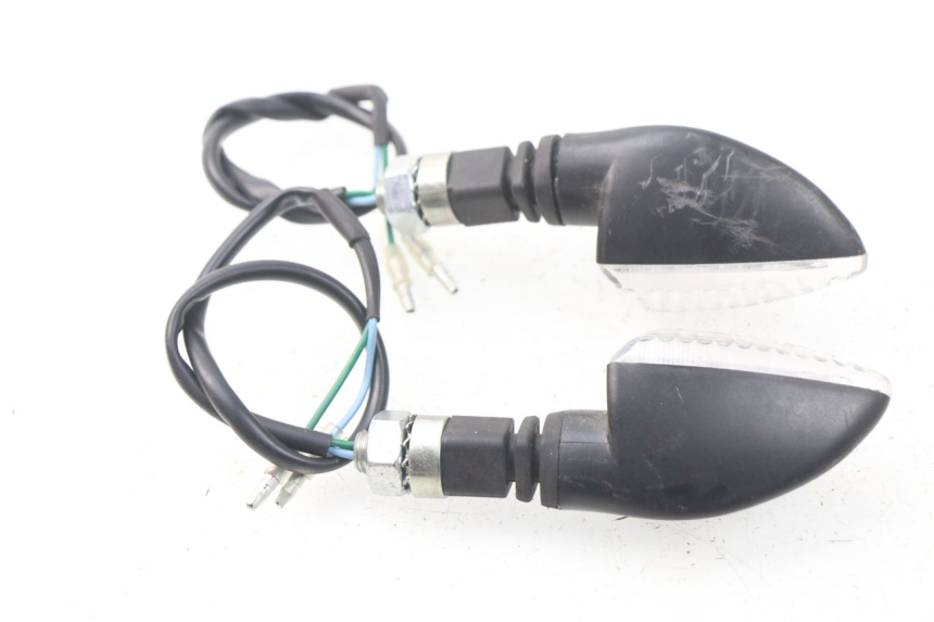 photo de VORNE BLINKER PEUGEOT METROPOLIS 400 (2017 - 2020) - Alternative Perspektive