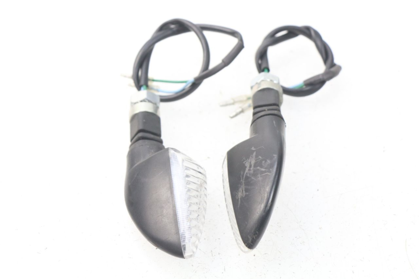 photo de VORNE BLINKER PEUGEOT METROPOLIS 400 (2017 - 2020) - Technische Nahaufnahme