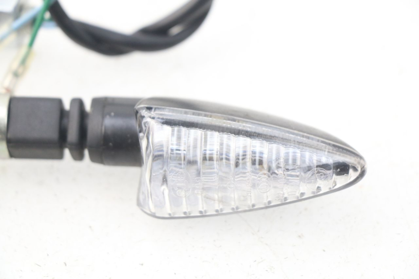 photo de VORNE BLINKER PEUGEOT METROPOLIS 400 (2017 - 2020) - Gesamtansicht des Produkts