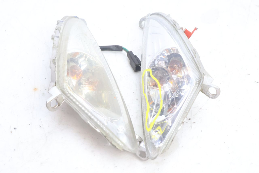 photo de VORNE BLINKER SYM ORBIT 2 4T 50 (2008 - 2017) - Hauptansicht