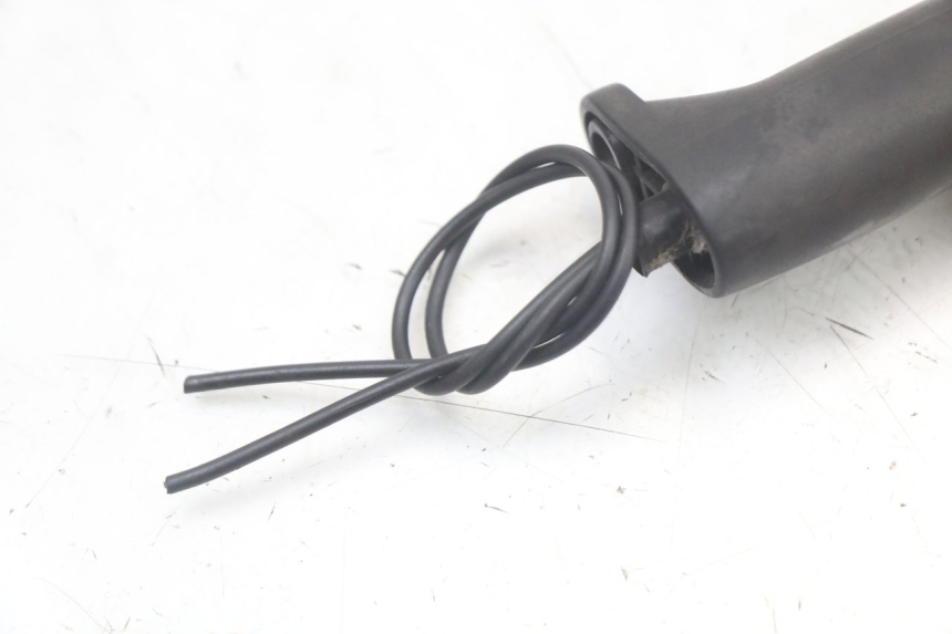 photo de VORDERBLINKER PEUGEOT LUDIX 50 (2005 - 2007) - Oberflächenzustand und Material