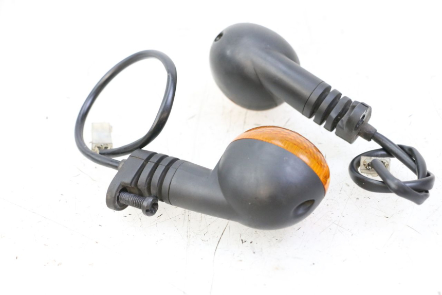 photo de VORDERBLINKER PEUGEOT LUDIX 50 (2008 - 2017) - Details der Befestigungspunkte