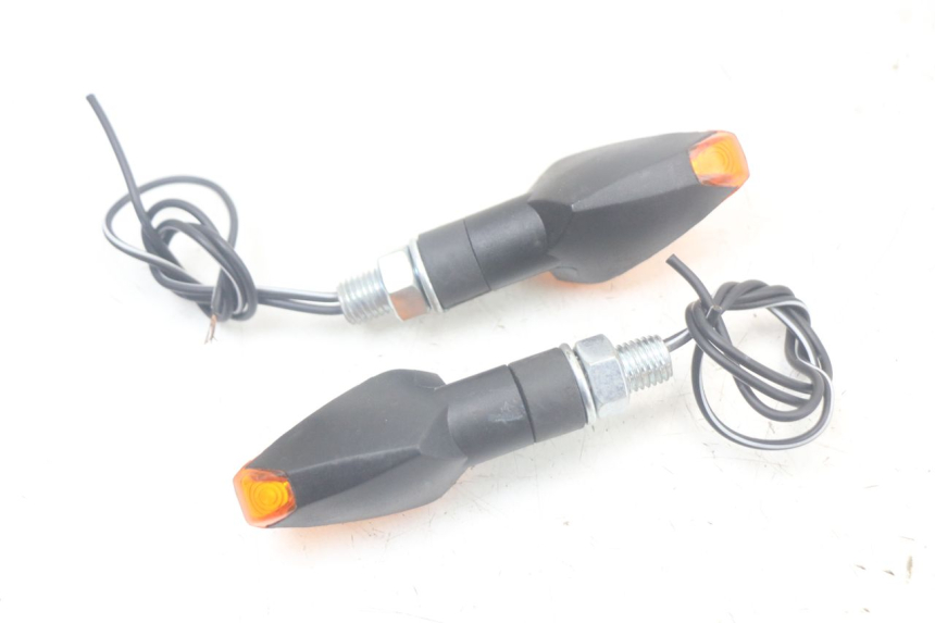 photo de VORDERBLINKER DERBI SENDA SM X-TREME 50 (2006 - 2010) - Oberflächenzustand und Material