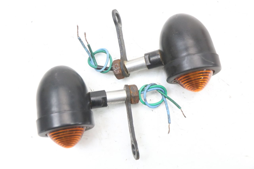 photo de VORNE BLINKER HARLEY DAVIDSON SPORTSTER XL CUSTOM 1200 (2003 - 2004) - Detailansicht des Bauteils