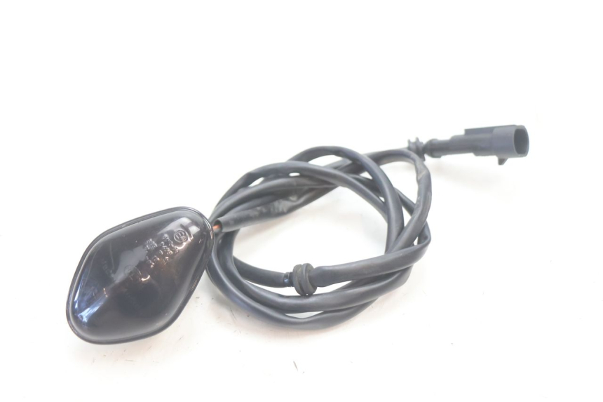 photo de VORNE BLINKER CAN-AM SPYDER RS 1000 (2008 - 2012) - Detailansicht des Bauteils