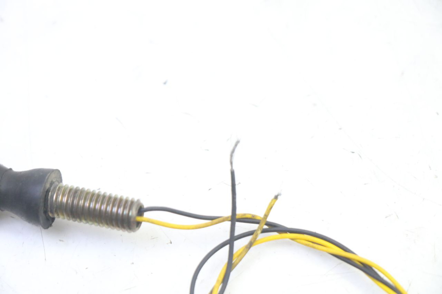 photo de VORNE BLINKER SUZUKI SV S 650 (2003 - 2009) - Technische Nahaufnahme