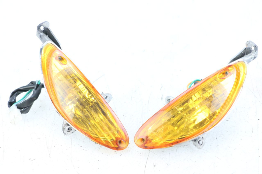 photo de VORNE BLINKER BAOTIAN TRAVEL SPIRIT 50 (2010 - 2012) - Hauptansicht