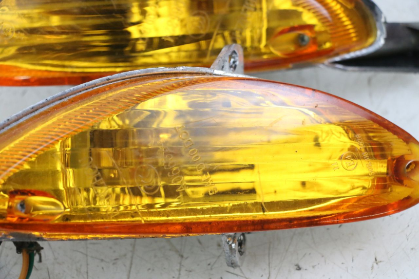 photo de VORNE BLINKER BAOTIAN TRAVEL SPIRIT 50 (2010 - 2012) - Zoom auf Gebrauchszustand