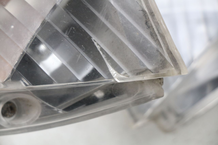 photo de VORNE BLINKER PEUGEOT VIVACITY 100 (1999 - 2008) - Zoom auf Gebrauchszustand