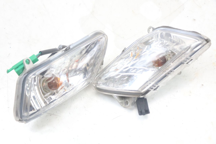 photo de VORDERBLINKER YAMAHA XMAX X-MAX 125 (2006 - 2009) - Detailansicht des Bauteils