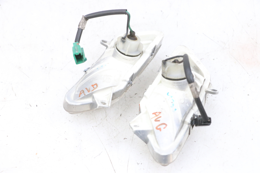 photo de VORDERBLINKER YAMAHA XMAX X-MAX 125 (2006 - 2009) - Zoom auf Gebrauchszustand