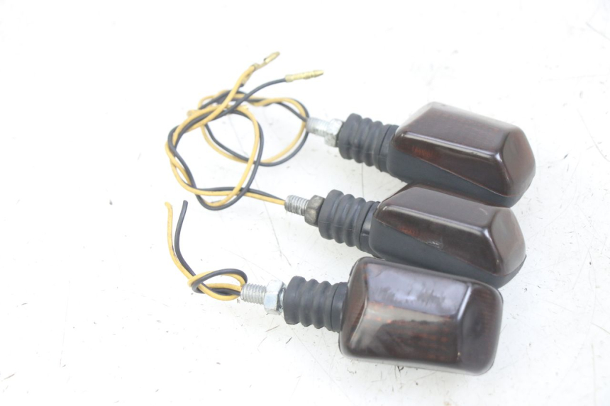 photo de VORNE BLINKER YAMAHA XJN DIVERSION 600 (2000 - 2003) - Technische Nahaufnahme