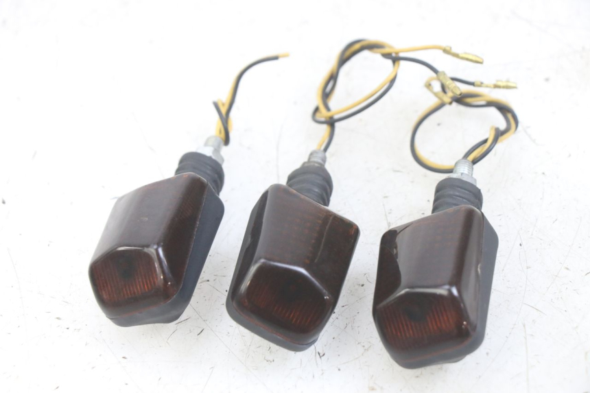 photo de VORNE BLINKER YAMAHA XJN DIVERSION 600 (2000 - 2003) - Gesamtansicht des Produkts