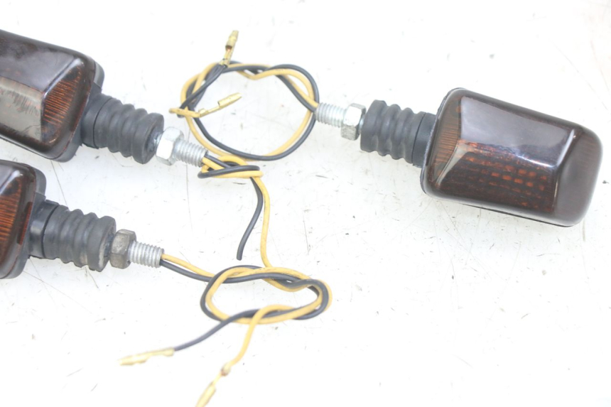 photo de VORNE BLINKER YAMAHA XJN DIVERSION 600 (2000 - 2003) - Details der Befestigungspunkte