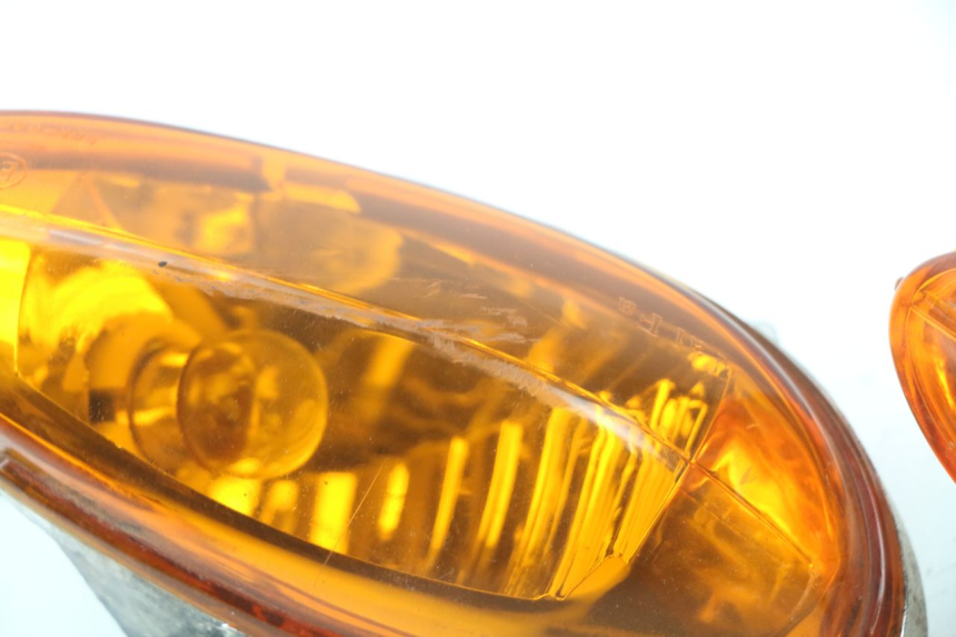 photo de VORNE BLINKER KINROAD XT T-8 125 (2006 - 2006) - Oberflächenzustand und Material