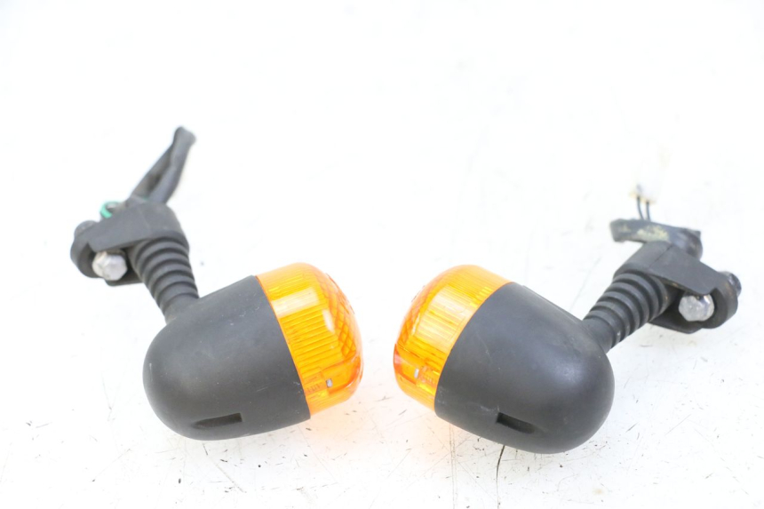 photo de VORNE BLINKER YAMAHA NEOS NEO'S 4T 50 (2008 - 2016) - Details der Befestigungspunkte