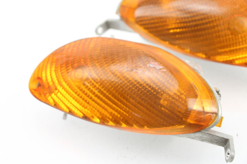 photo de VORNE BLINKER YAMAHA YP MAJESTY 125 (1998 - 2001) - Zoom auf Gebrauchszustand