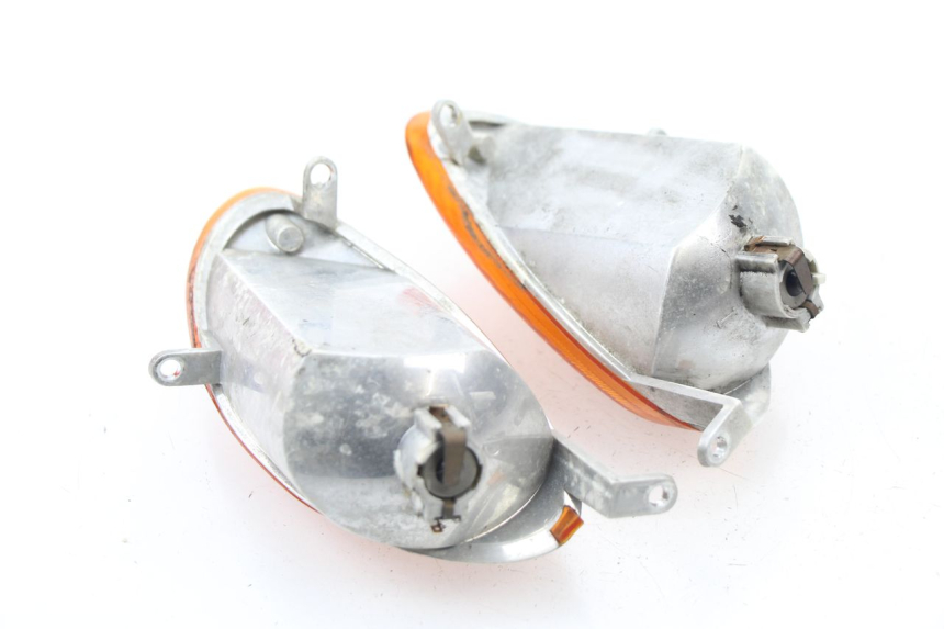 photo de VORNE BLINKER YAMAHA YP MAJESTY 125 (1998 - 2001) - Gesamtansicht des Produkts