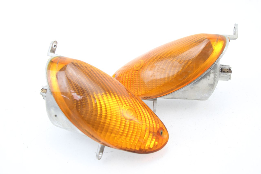 photo de VORNE BLINKER YAMAHA YP MAJESTY 125 (1998 - 2001) - Details der Befestigungspunkte