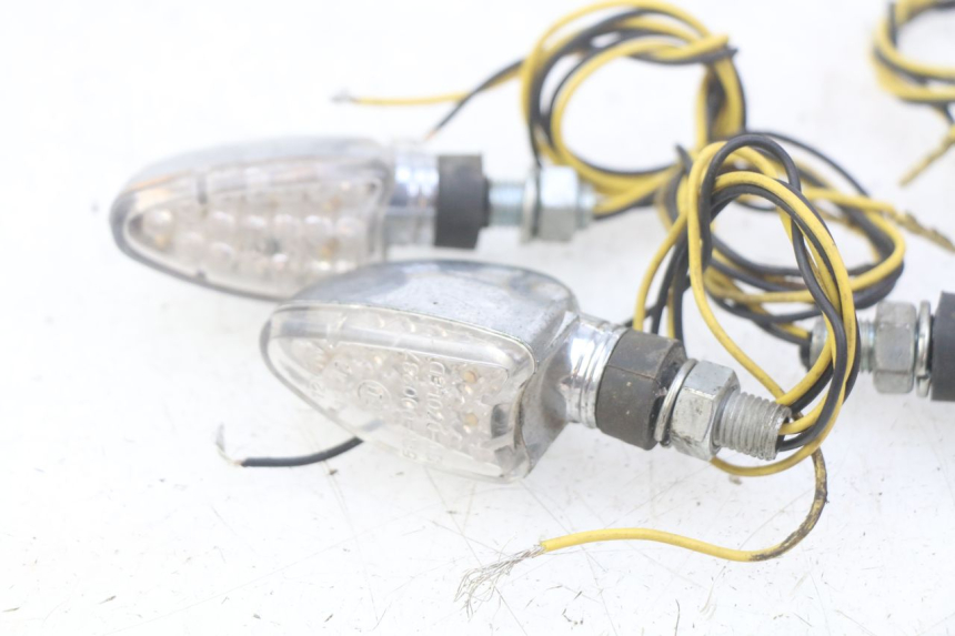 photo de VORDERBLINKER KAWASAKI ZEPHYR 1100 ( - 1995) - Weitere Ansicht des Artikels