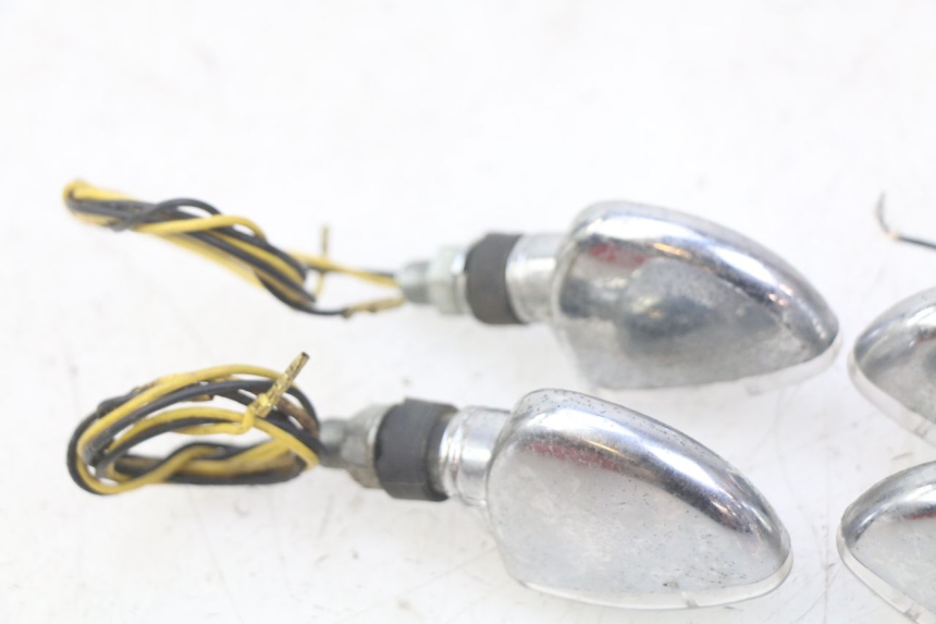 photo de VORDERBLINKER KAWASAKI ZEPHYR 1100 ( - 1995) - Details der Befestigungspunkte