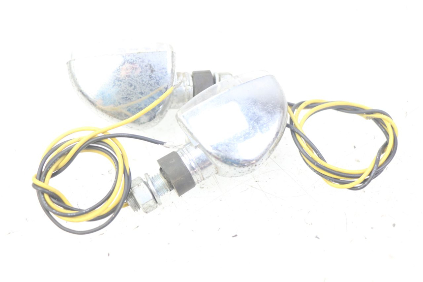 photo de VORDERBLINKER KAWASAKI ZEPHYR 1100 ( - 1995) - Oberflächenzustand und Material