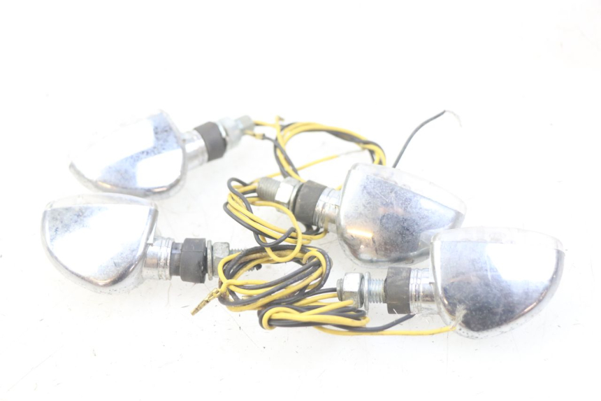 photo de VORDERBLINKER KAWASAKI ZEPHYR 1100 ( - 1995) - Geprüftes Gebrauchtteil