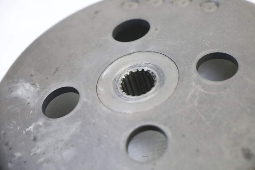 photo de KUPPLUNGSGLOCKE SUZUKI BURGMAN 125 (2007 - 2014) - Detailansicht des Bauteils