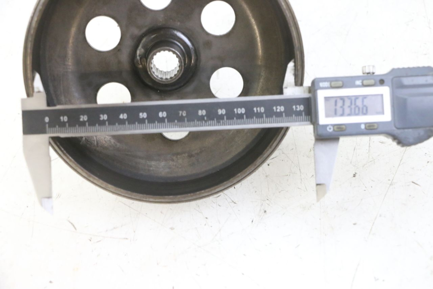 photo de KUPPLUNGSGLOCKE PEUGEOT ELYSTAR 125 (2002 - 2007) - Detailansicht des Bauteils