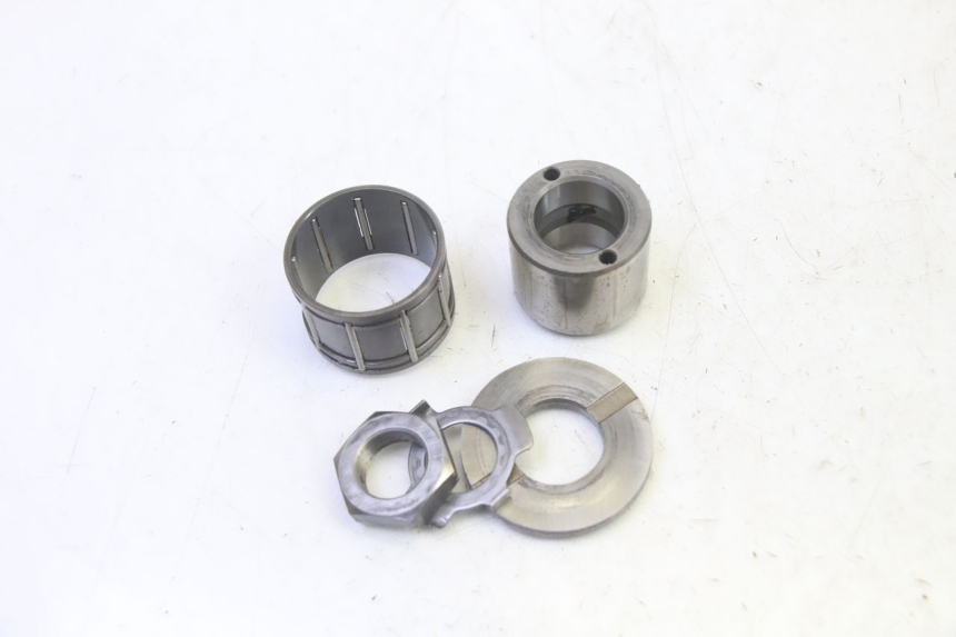 photo de KUPPLUNGSGLOCKE YAMAHA FZ6 N FAZER 600 (2004 - 2006) - Details der Befestigungspunkte