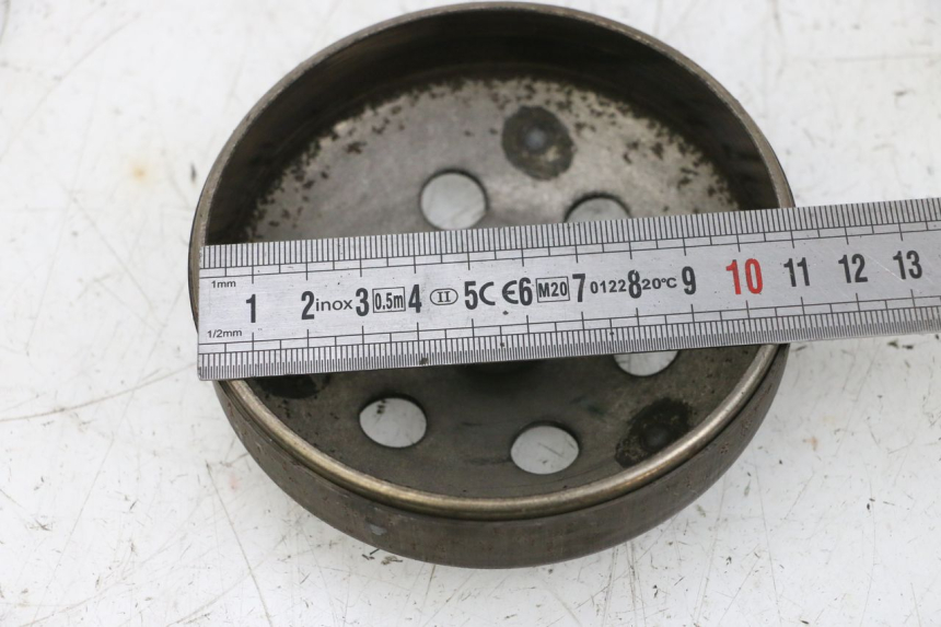 photo de KUPPLUNGSGLOCKE PEUGEOT KISBEE 4T 50 (2010 - 2017) - Detailansicht des Bauteils