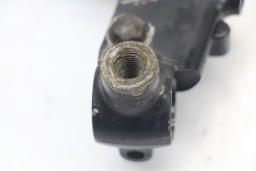 photo de KUPPLUNGSPUMPE SUZUKI GN 125 (1997 - 2000) - Alternative Perspektive