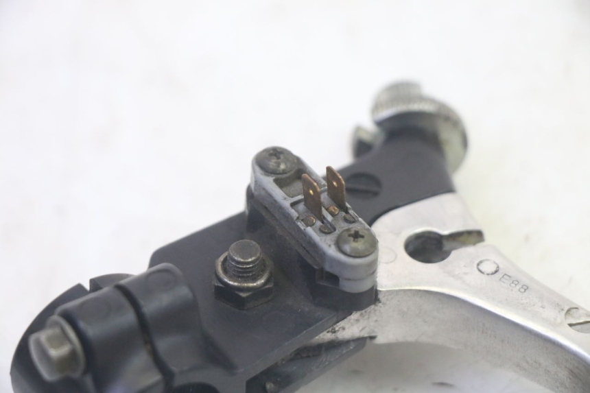 photo de KUPPLUNGSPUMPE SUZUKI GSF N BANDIT 600 (1996 - 1999) - Details der Befestigungspunkte