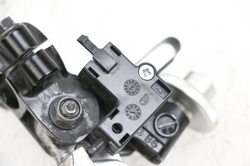 photo de KUPPLUNGSPUMPE YAMAHA MT-07 MT07 ABS 700 (2018 - 2020) - Zoom auf Gebrauchszustand