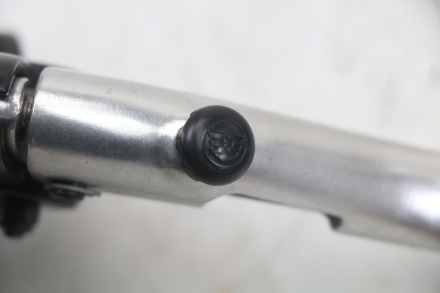 photo de KUPPLUNGSPUMPE ROYAL ENFIELD CONTINENTAL GT 650 (2019 - 2024) - Zoom auf Gebrauchszustand