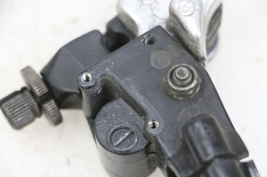 photo de KUPPLUNGSPUMPE KAWASAKI ZR 7 750 (1999 - 2004) - Technische Nahaufnahme