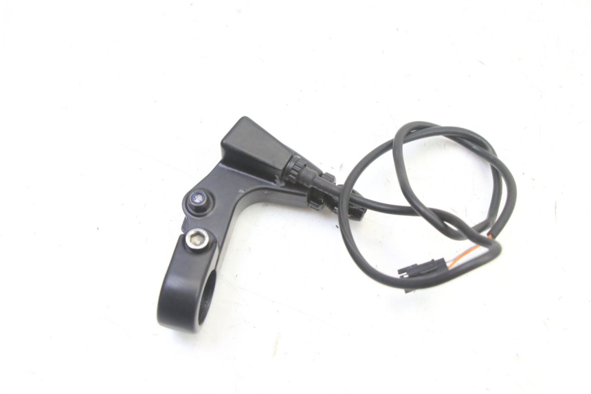 photo de BREMSARMATUR RECHT PUNK ELECTRIC RIDER 1 - Details der Befestigungspunkte