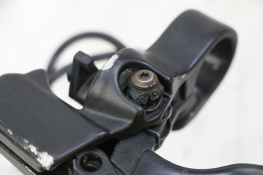 photo de LINKS BREMSENHEBEL URBANGLIDE 100XS 1 - Zoom auf Gebrauchszustand