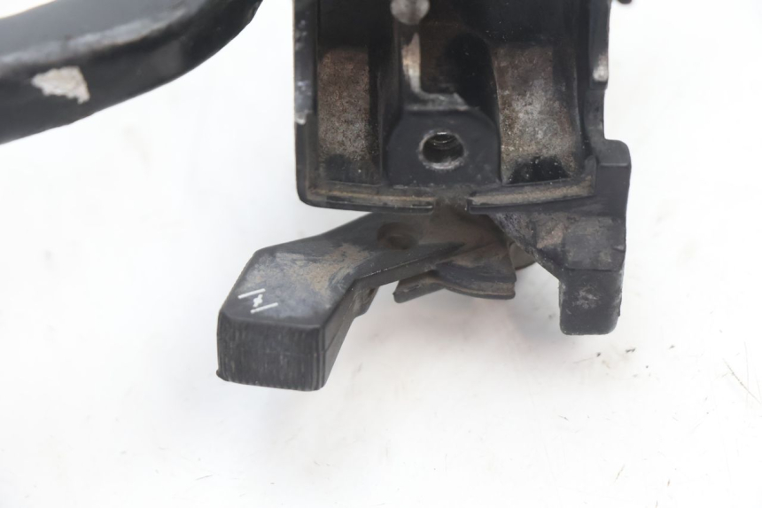 photo de BREMSARMATUR LINKS MBK BOOSTER SPIRIT 50 (1996 - 1999) - Details der Befestigungspunkte