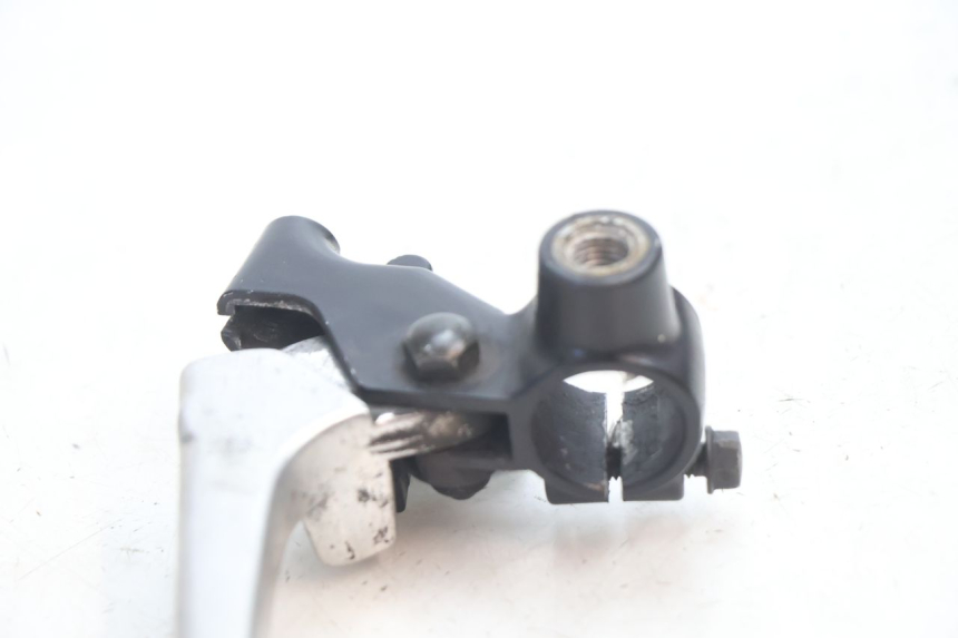 photo de BREMSARMATUR LINKS SUZUKI GSR 600 (2005 - 2012) - Zoom auf Gebrauchszustand