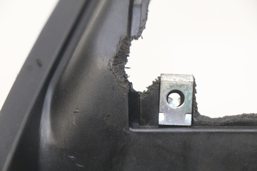 photo de SITZBANKABDECKUNG KYMCO AGILITY 16+ 4T 50 (2018 - 2023) - Detailansicht des Bauteils