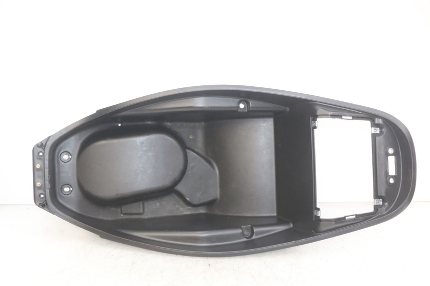 photo de SITZBANKABDECKUNG KYMCO AGILITY 16+ 4T 50 (2018 - 2023) - Hauptansicht