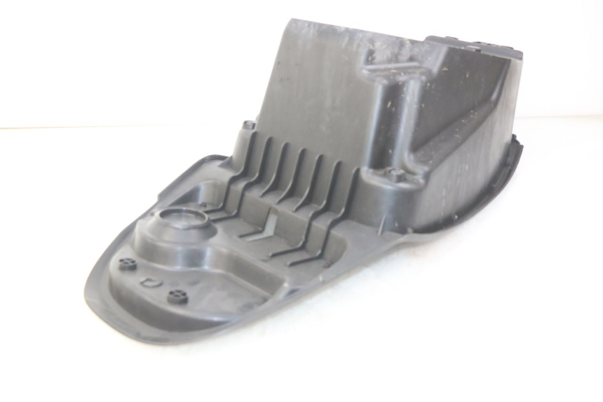 photo de SITZBANKABDECKUNG ECCITY ARTELEC 670 1 (2013 - 2017) - Zoom auf Gebrauchszustand