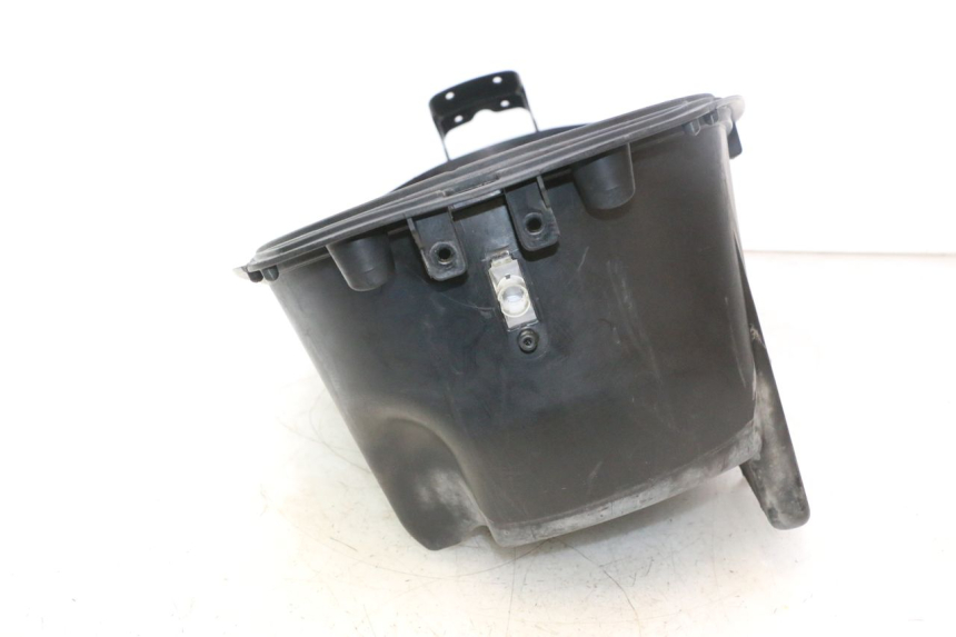 photo de HELMFACH APRILIA ATLANTIC S 125 (2010 - 2013) - Details der Befestigungspunkte
