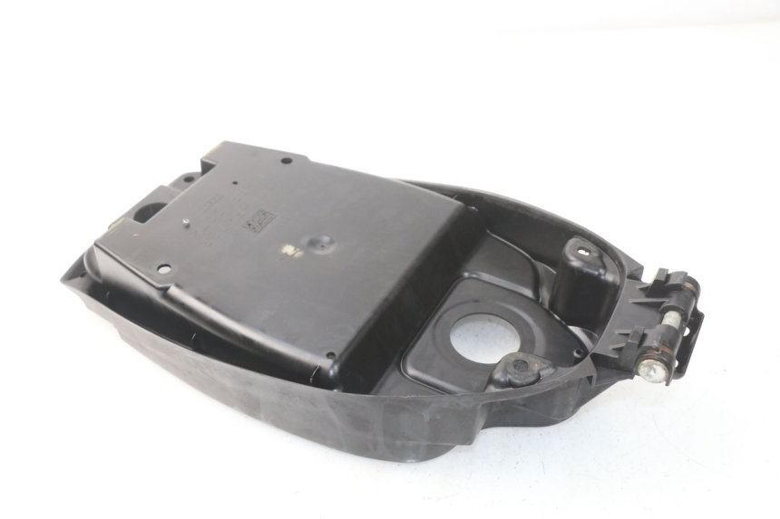 photo de SITZBANKABDECKUNG MBK BOOSTER SPIRIT 50 (2004 - 2017) - Detailansicht des Bauteils