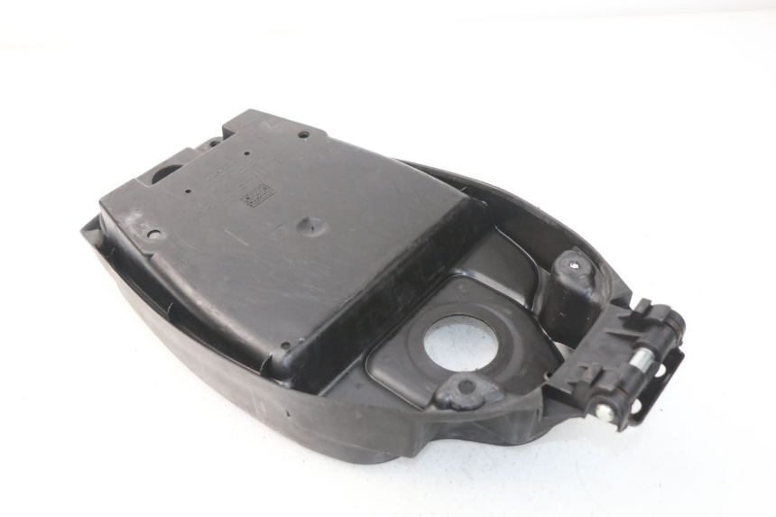 photo de SITZBANKABDECKUNG MBK BOOSTER SPIRIT NAKED 50 (2004 - 2017) - Zoom auf Gebrauchszustand