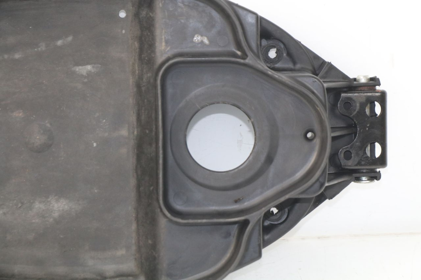 photo de SITZBANKABDECKUNG MBK BOOSTER SPIRIT NAKED 50 (2004 - 2017) - Oberflächenzustand und Material