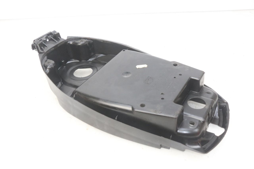 photo de SITZBANKABDECKUNG MBK BOOSTER SPIRIT NAKED 50 (2004 - 2017) - Zoom auf Gebrauchszustand